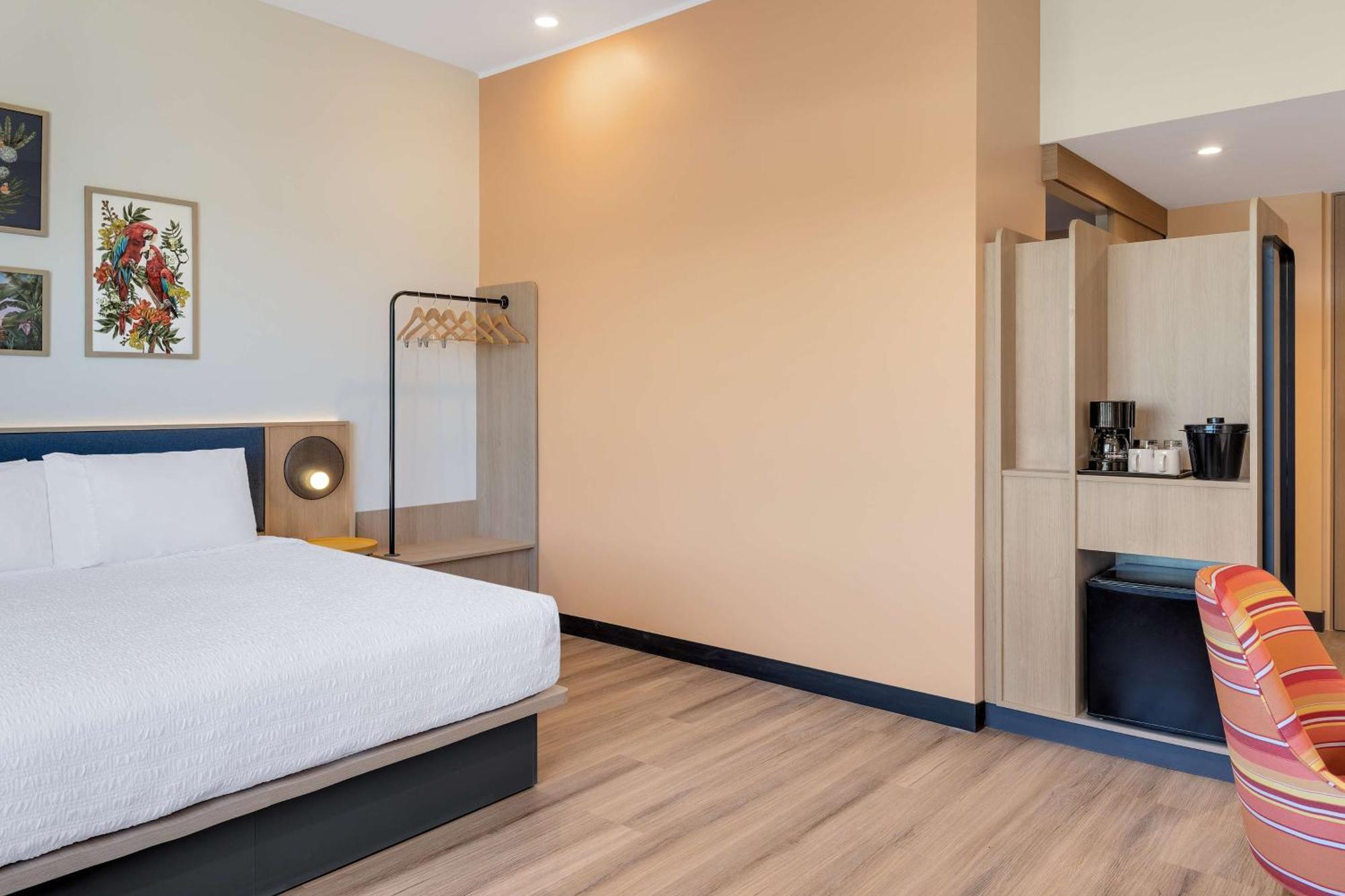Hotel Hampton By Hilton Guanacaste Airport 3*