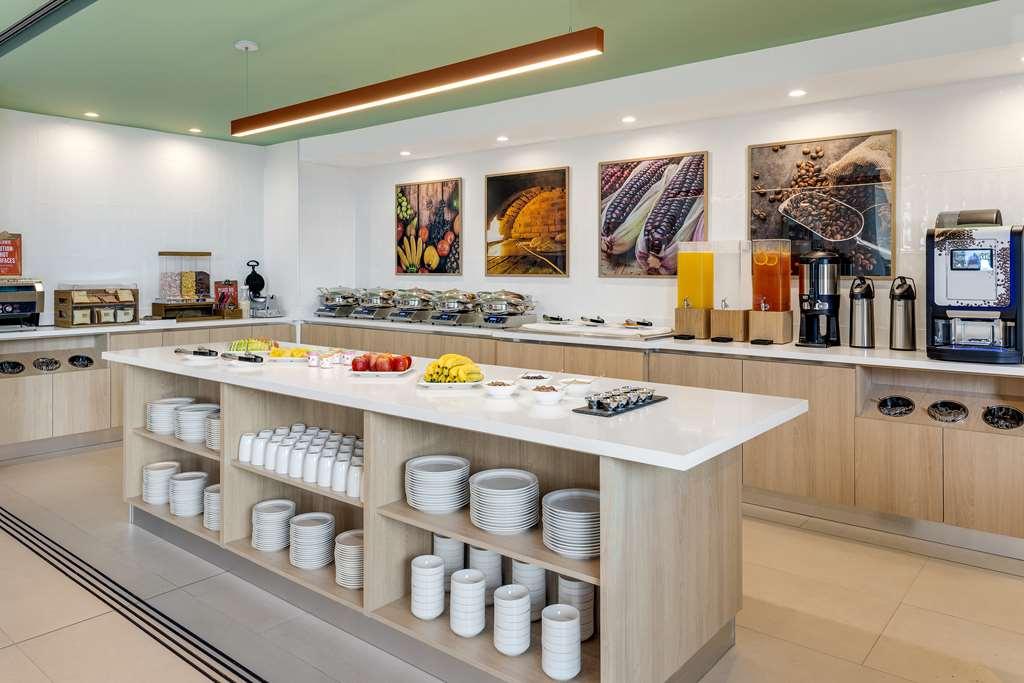 Hotel Hampton By Hilton Guanacaste Airport 3*