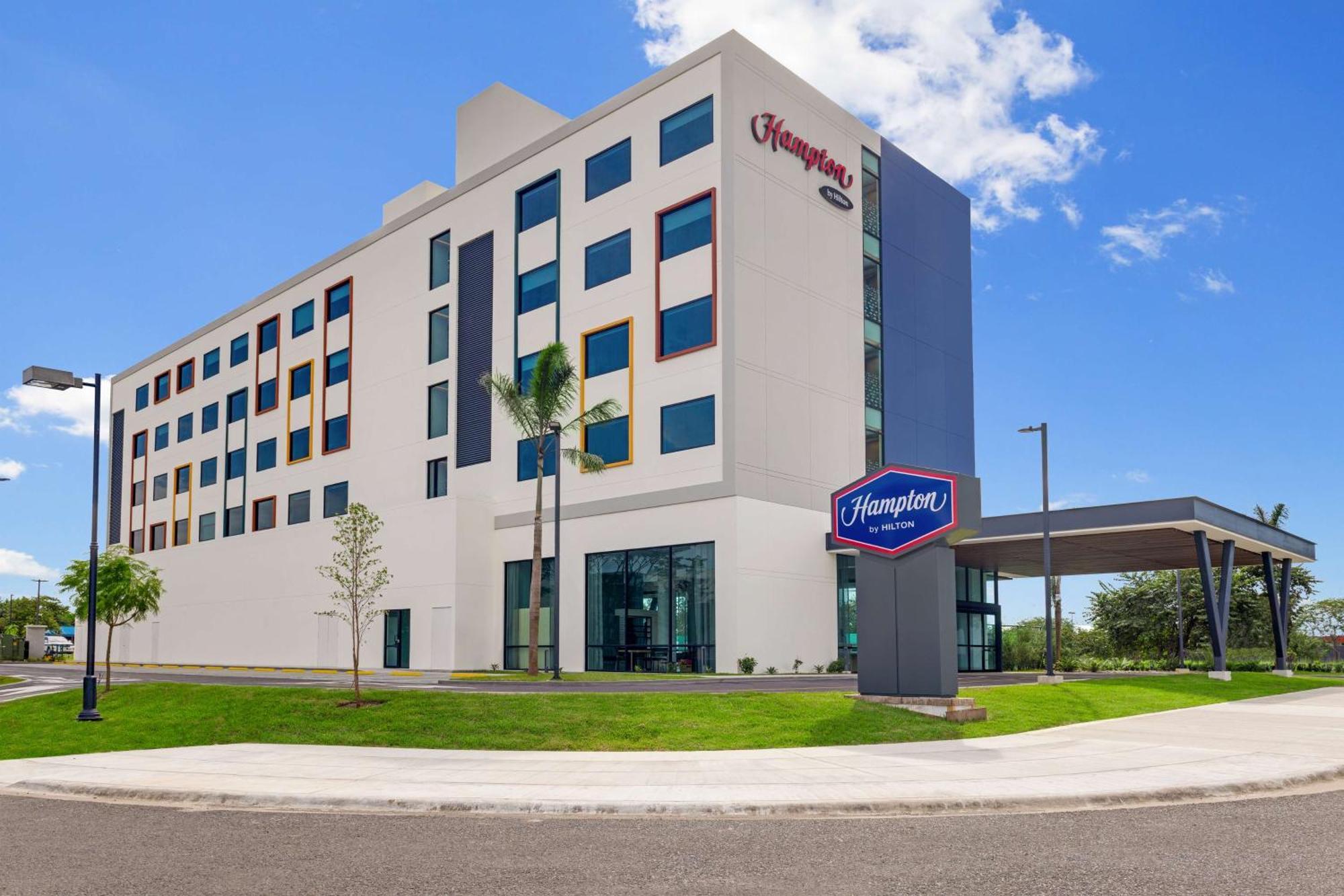 Hotel Hampton By Hilton Guanacaste Airport 3*